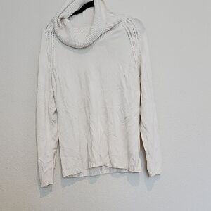 Liz Claiborne Off-White Turtleneck Sweater
